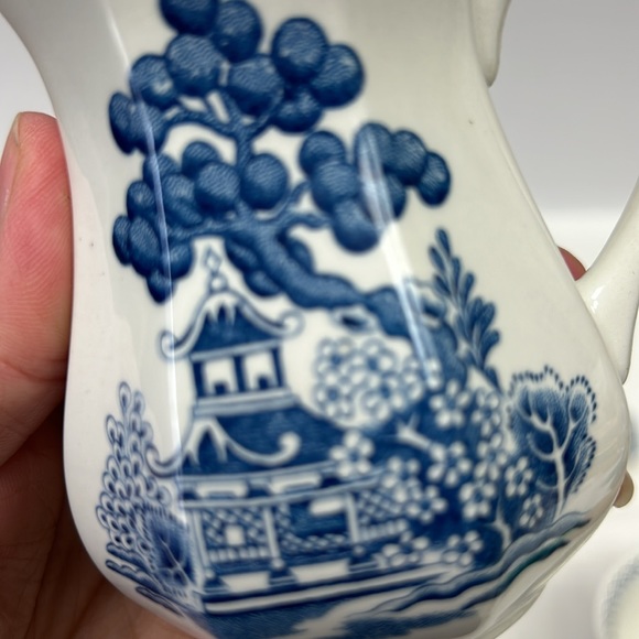 Vintage Royal Staffordshire ironstone “Willow” coffee pot cream & sugar - Picture 16 of 16